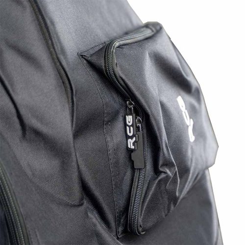 RCG Motor Transport Bag zwart zijaanzicht van het voorvak van de motor transport tas met dubbele ritsen.