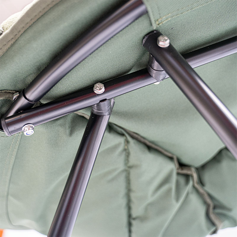 RCG Orbit Chair – comfortabele moon chair met microfleece en verstelbare poten detail foto onderkant frame