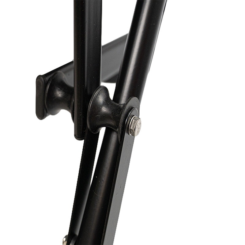 RCG Orbit Chair – comfortabele moon chair met microfleece en verstelbare poten detail foto inklapfunctie poten